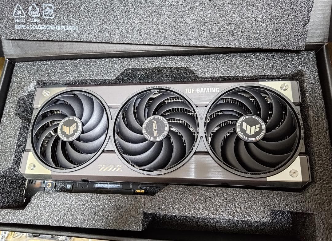 本*友様 ASUS TUF Gaming RTX 5070 Ti（Amazon限
