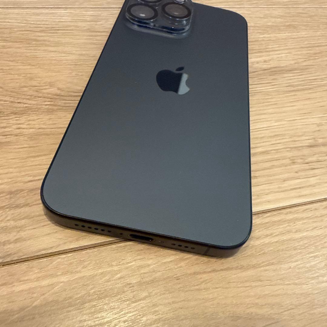 美品　iPhone 15 pro max (バッテリー容量91%)