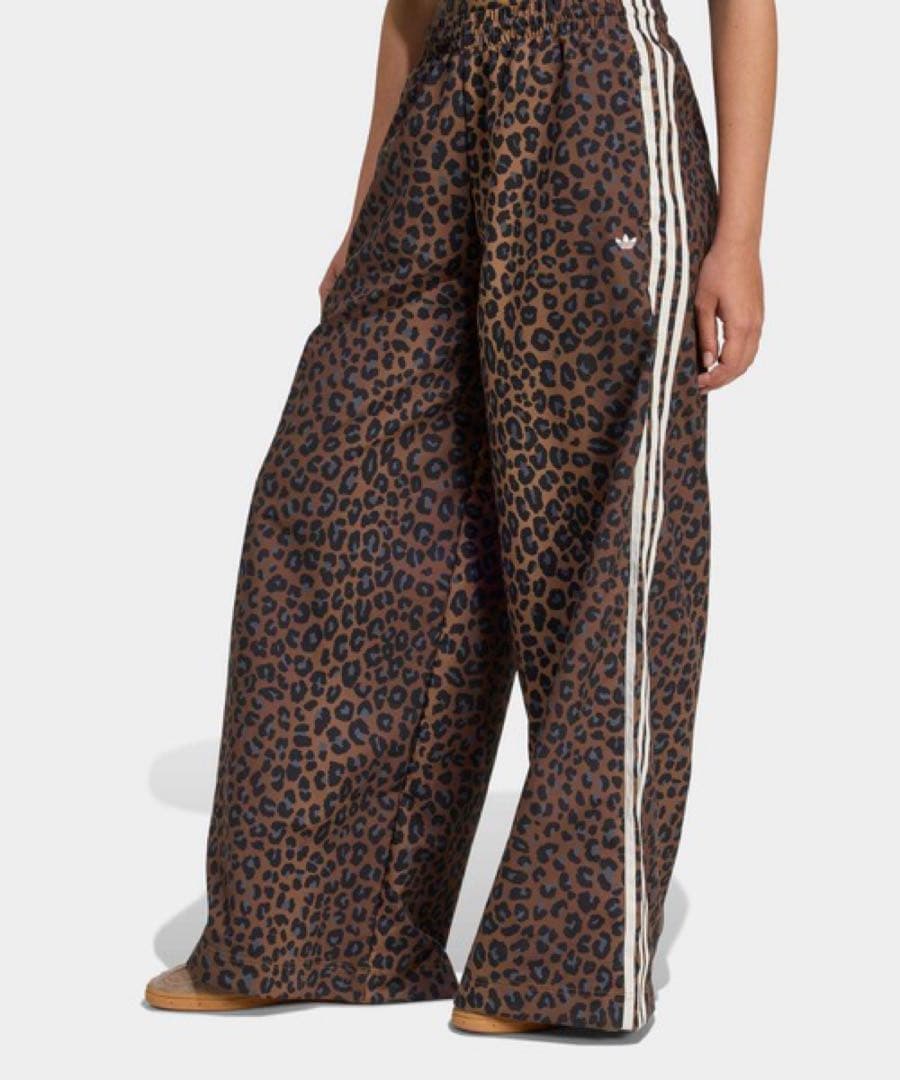 adidas レオパード ファイヤーバード オーバーサイズ トラックパンツ