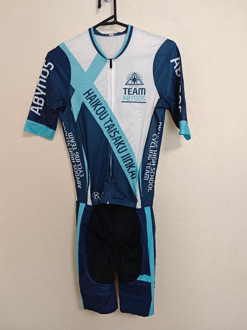 ブルーアーカイブ　サイクルセパレートワンピース　L