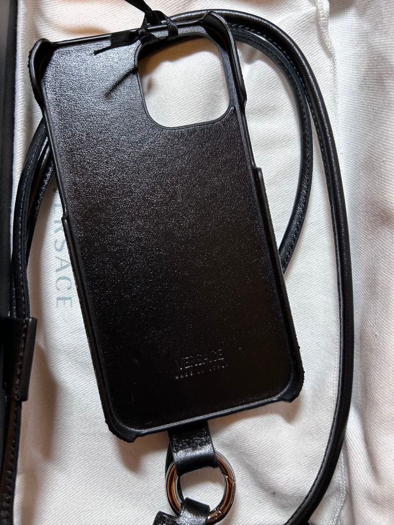 VERSACE ヴェルサーチ スマホケース ストラップ レザー イタリア製