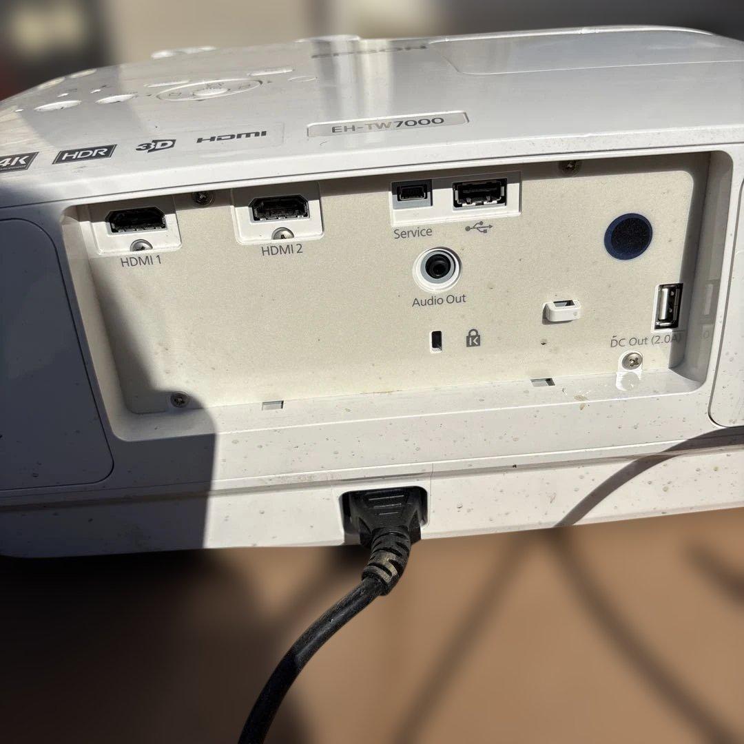 EPSON EH-TW7000 プロジェクター本体