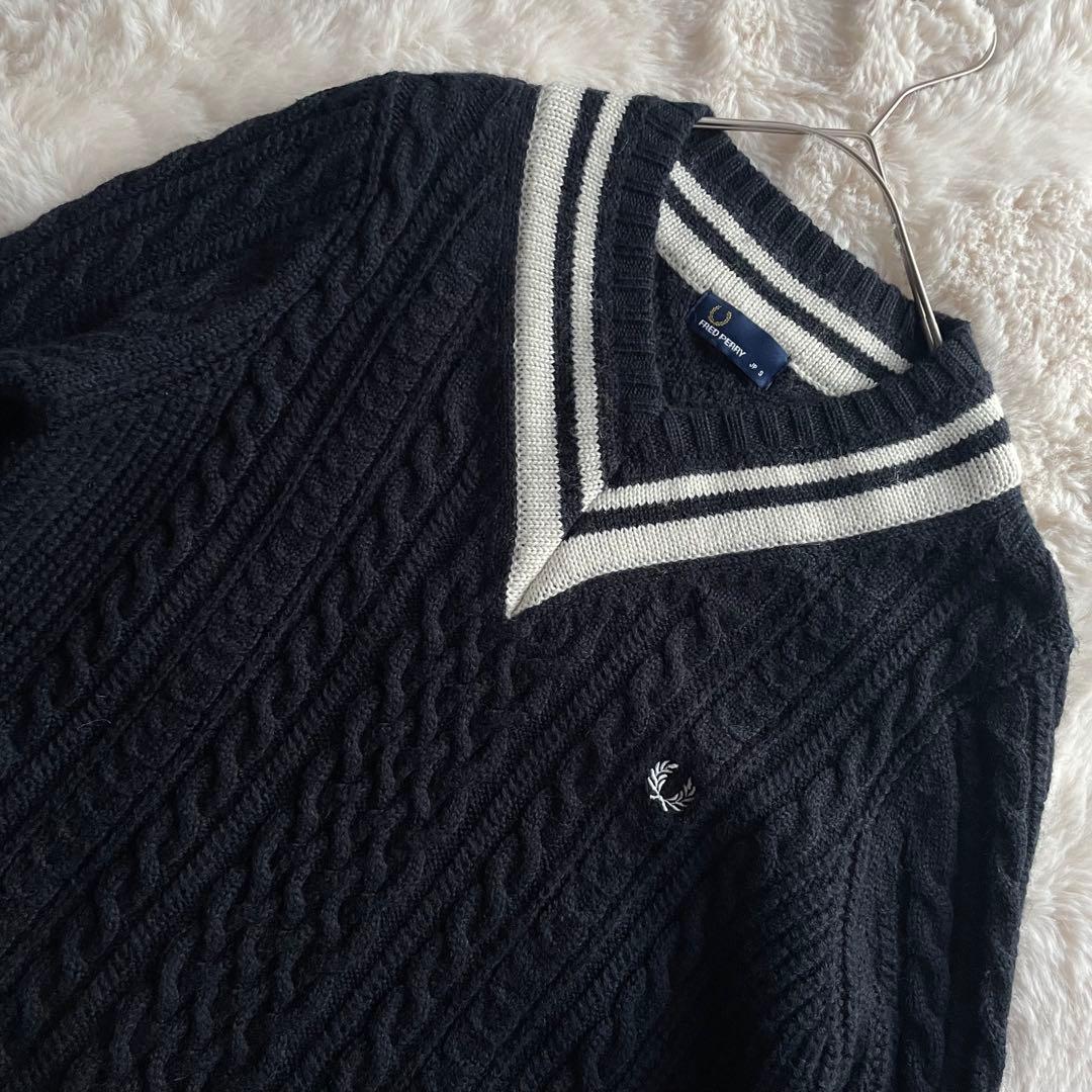 美品　フレッドペリー 表記S ケーブルニット　チルデンニット　ウール　月桂樹　黒