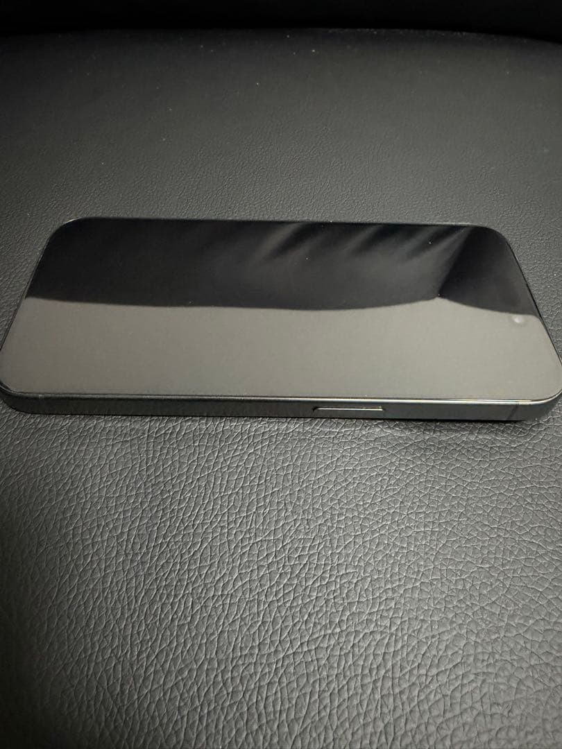 Apple iPhone 15 Pro ブラックチタニウム　128GB