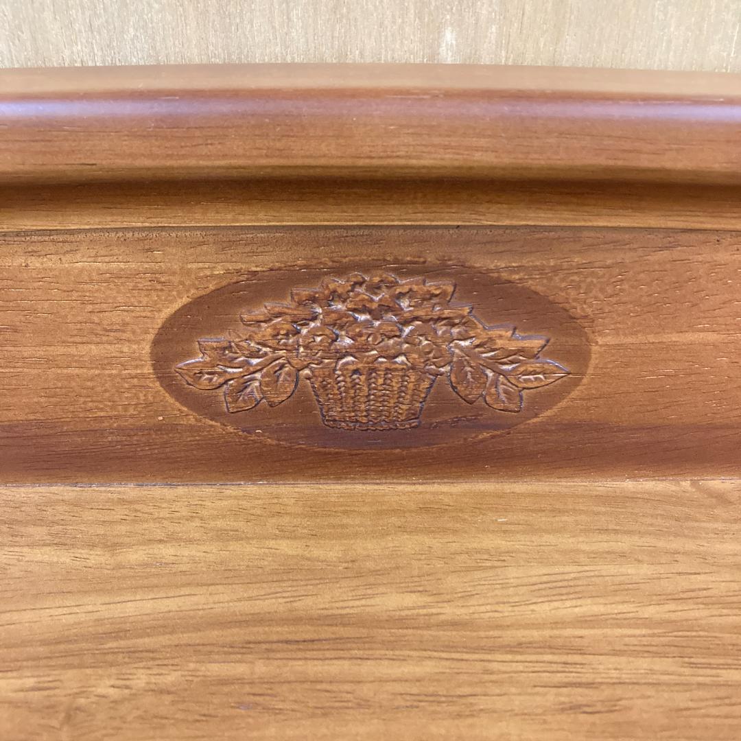 【カリモク】ガラスキャビネット　食器棚　書棚　本棚　飾り棚