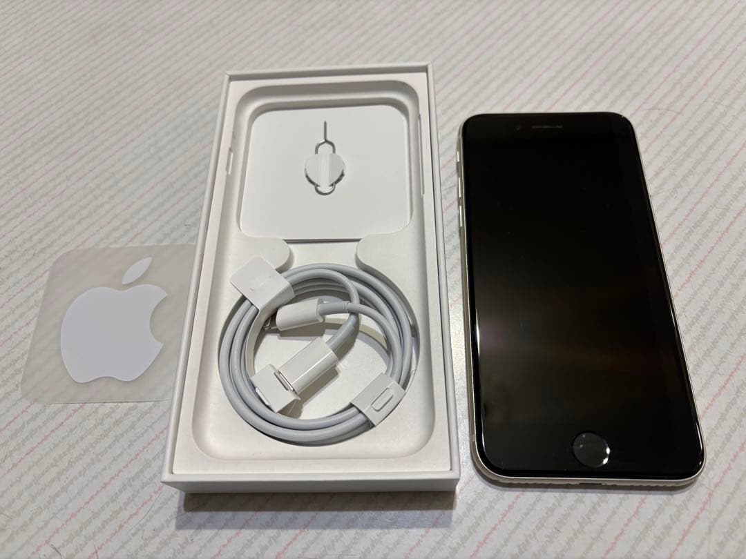 iPhone SE 第3世代 128GB スターライト SIMフリー 即発送