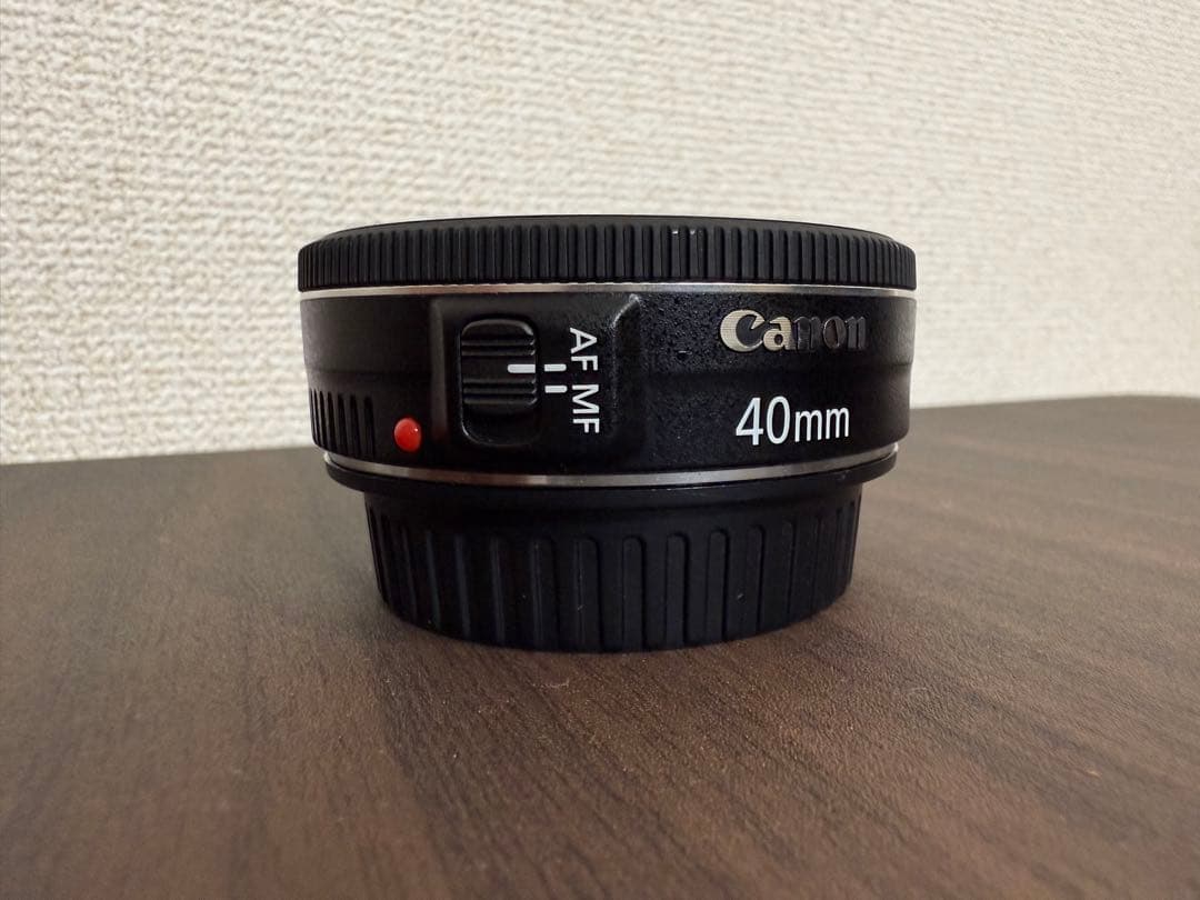 Canon EF 40mm f/2.8 STM レンズ