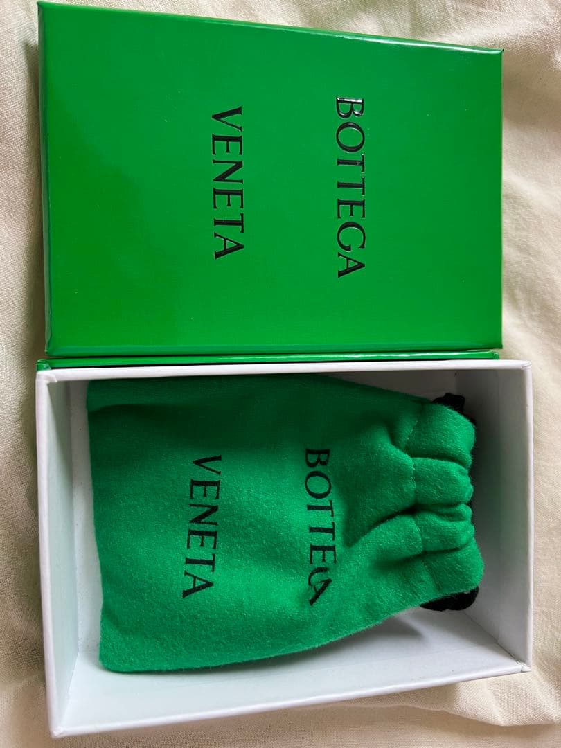 Bottega Veneta トライアングルキーホルダー