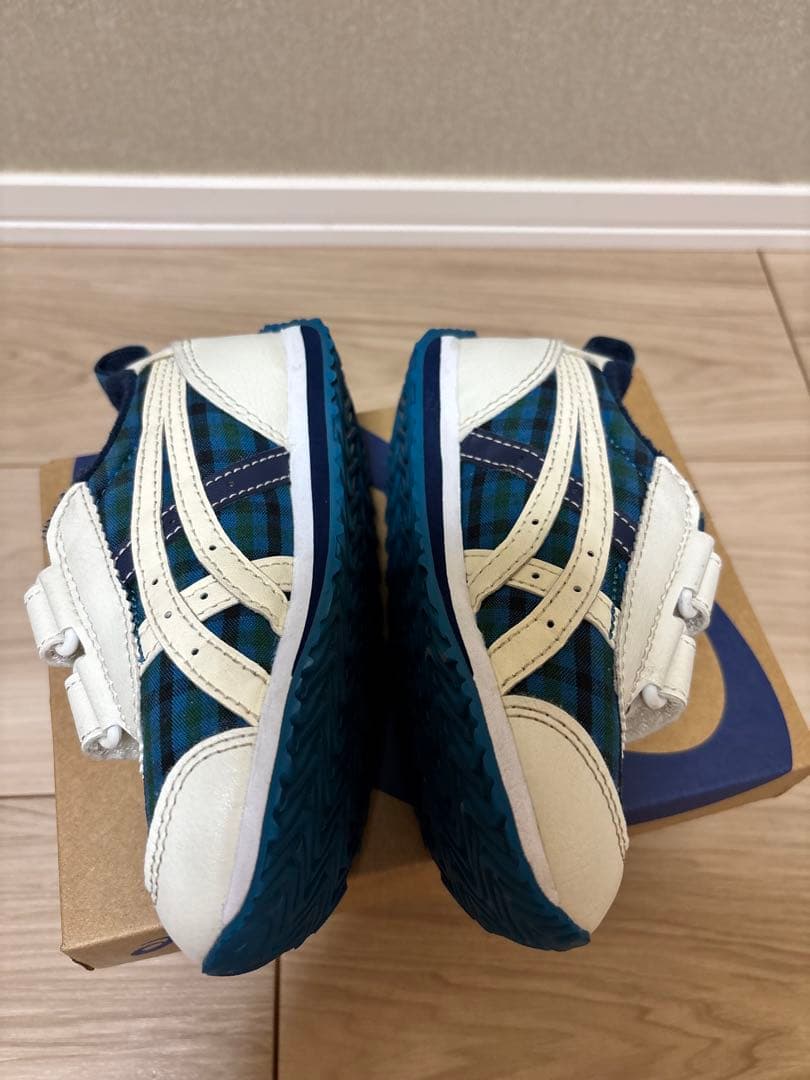 【ほぼ未使用】asics ファミリア 15cm スニーカー　アシックス