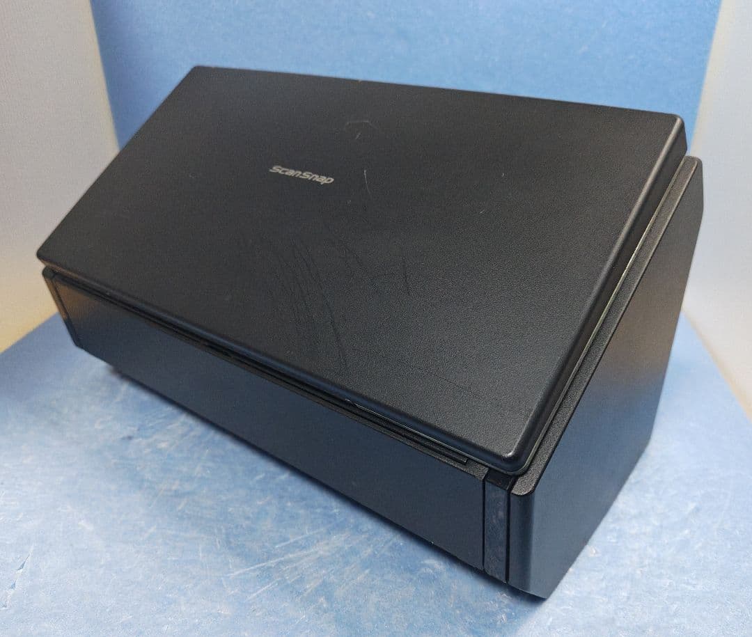 たまった書類を無線でスキャン ScanSnap iX500