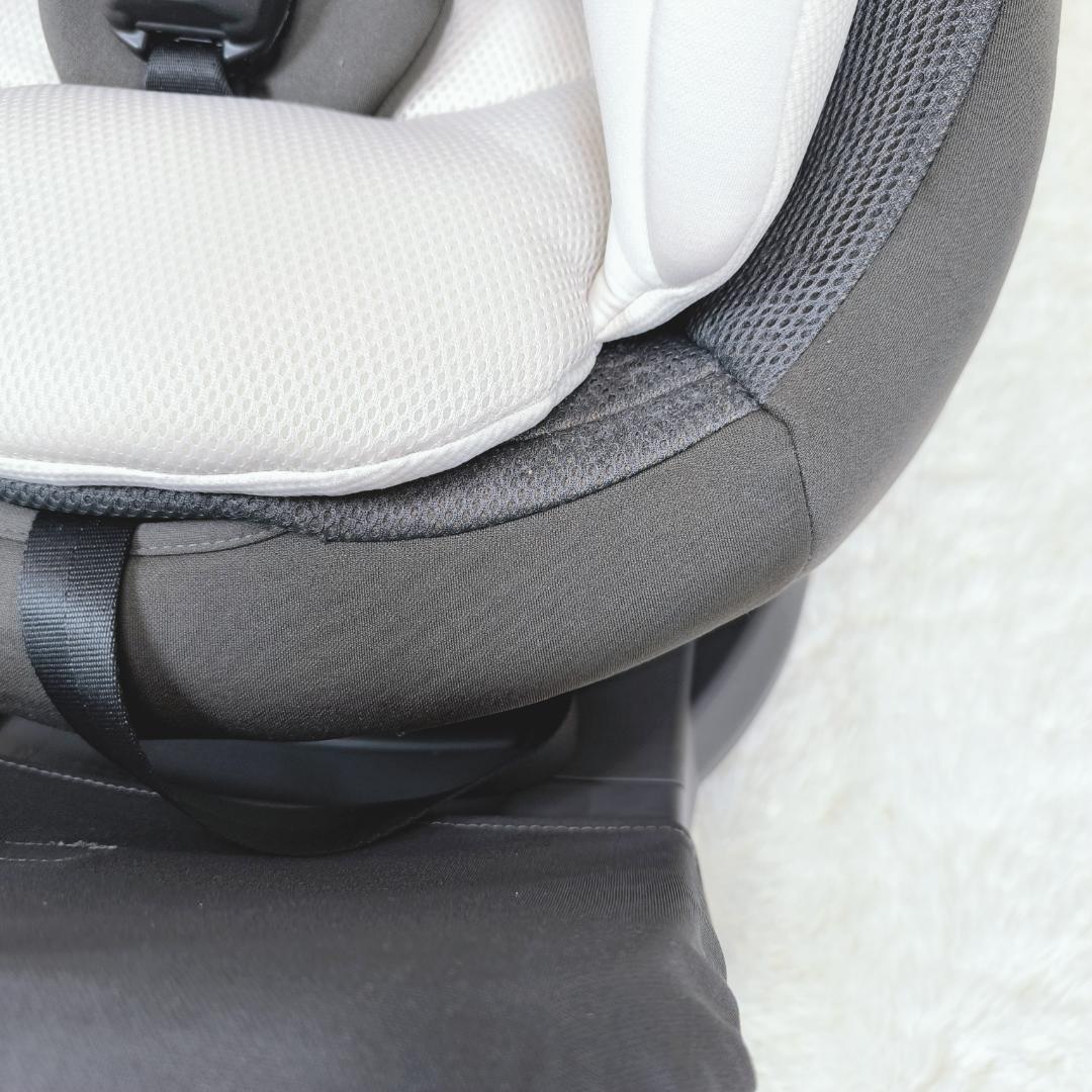 【美品】コンビ　チャイルドシート　ザエス　エッグショック　ISOFIX　R129