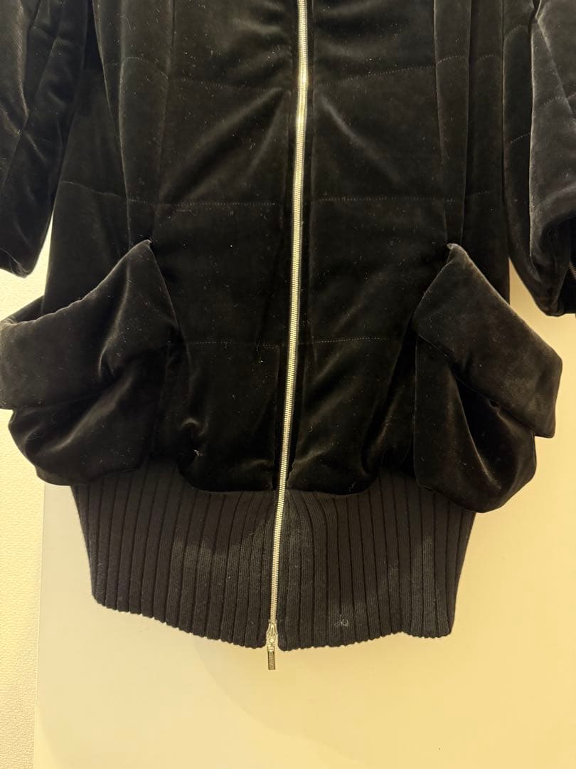 日本製VELOUR NOIR Foxeyフード付きブラックジャケット