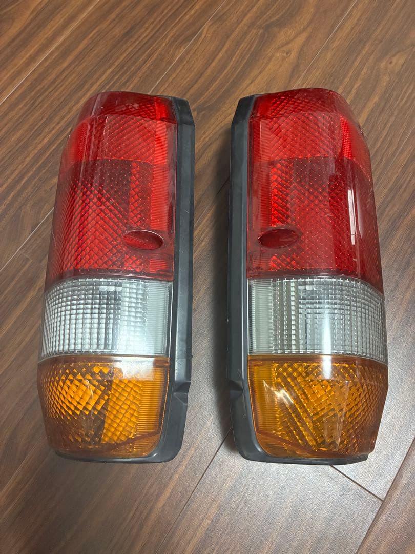 美品 78 プラド TOYOTA テールランプ 純正品