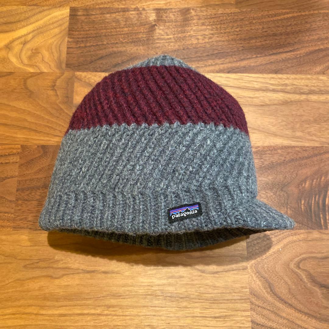 Patagonia ニット帽 グレー・バーガンディ