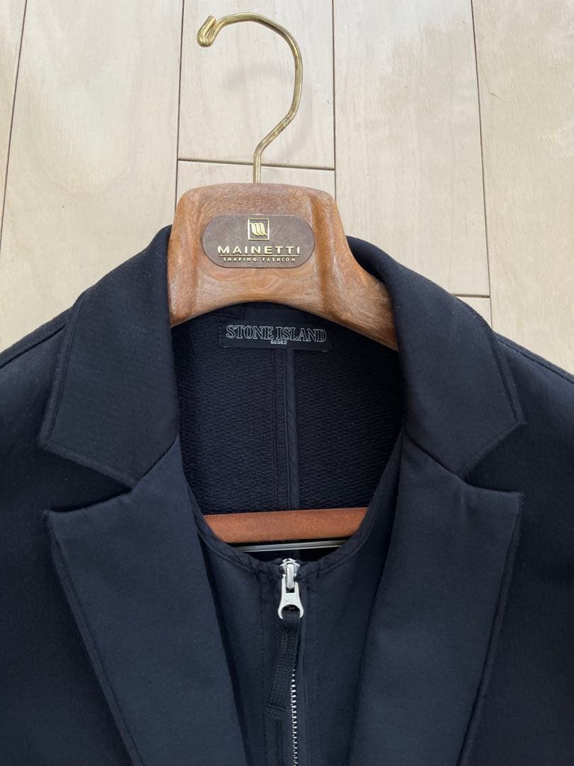 【STONE ISLND】ブラック テーラードジャケット ジッパー付き