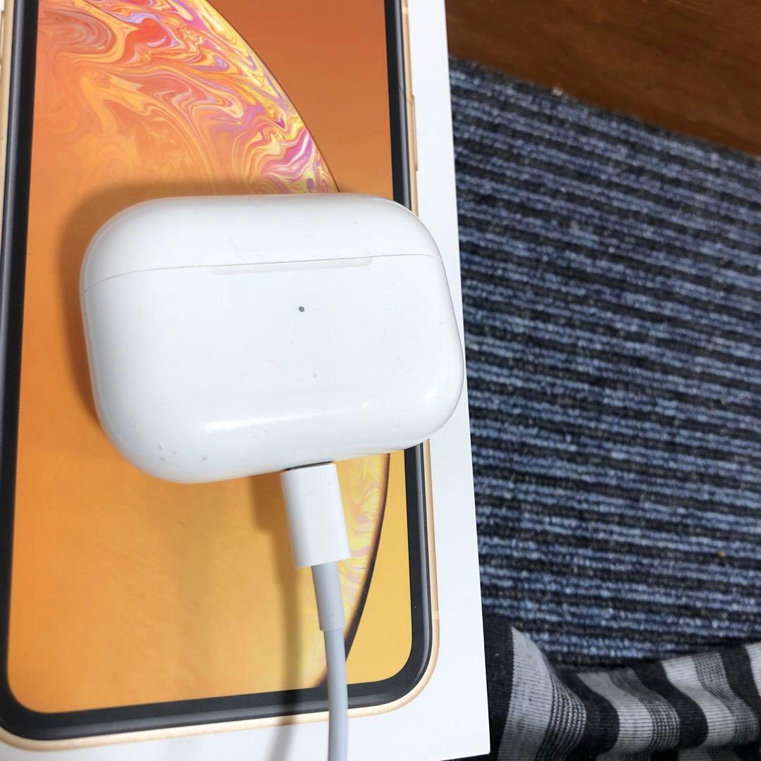 AirPods本体 ホワイト 充電ケース付き