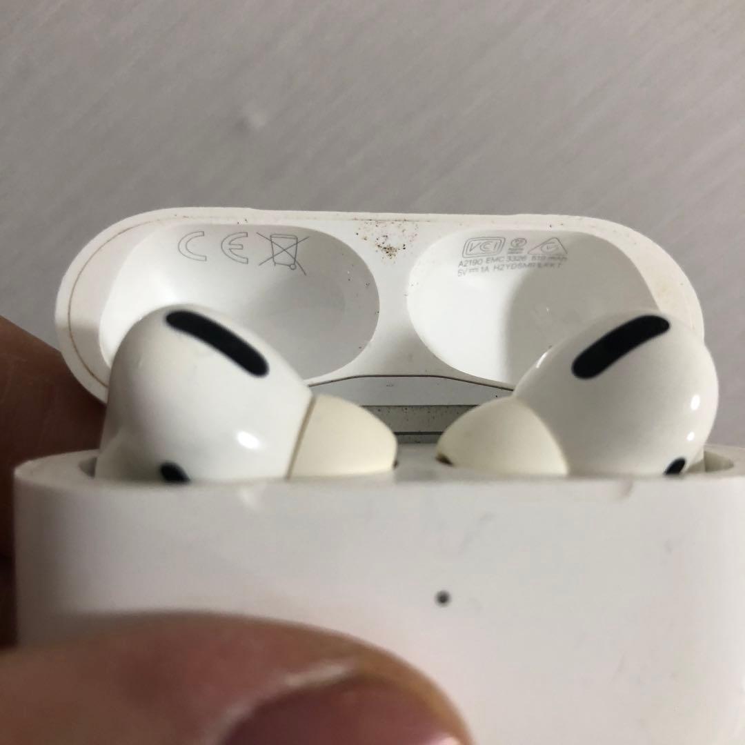 AirPods本体 ホワイト 充電ケース付き