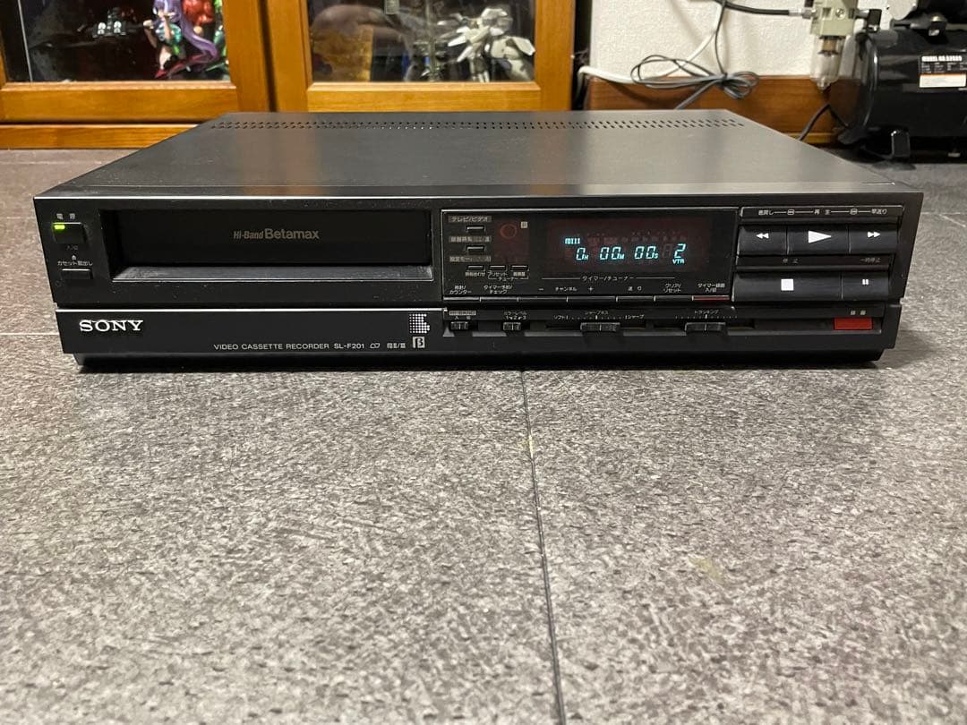 SONY ビデオデッキ　SL-F201とカセット