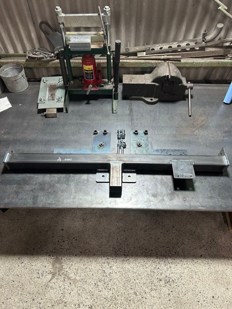 サンバー TV/TW/TT用ヒッチメンバー