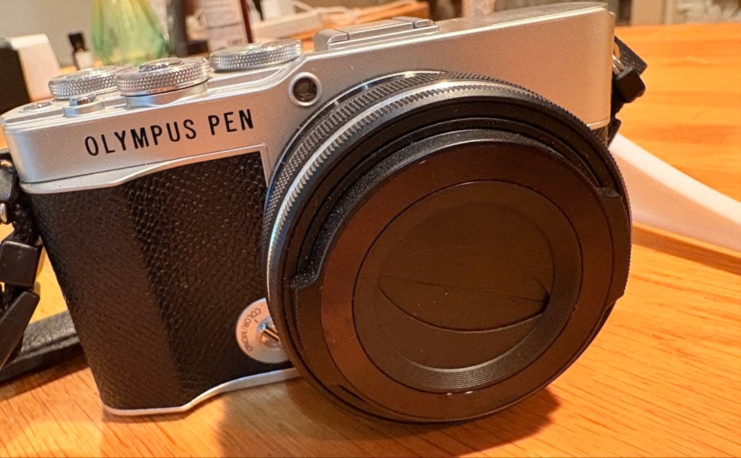 OLYMPUS PEN EP7ミラーレス一眼カメラ 14-42mm