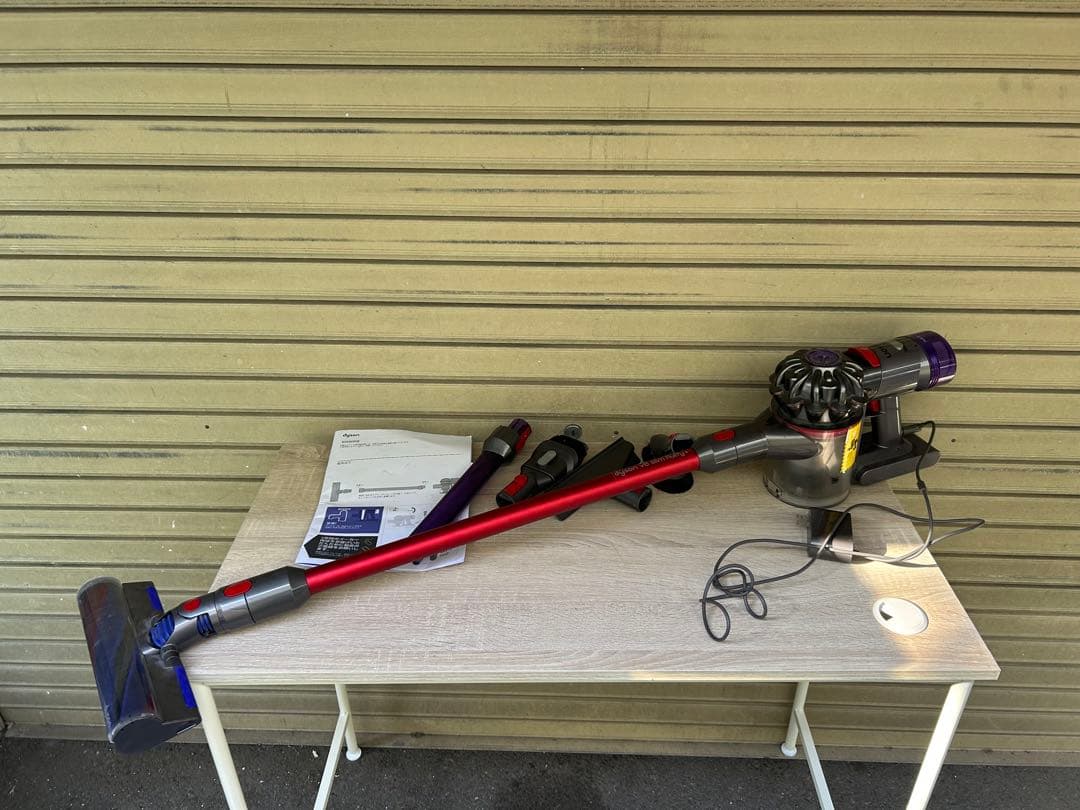 Dyson V8 Slim Fluffy スティッククリーナー本体