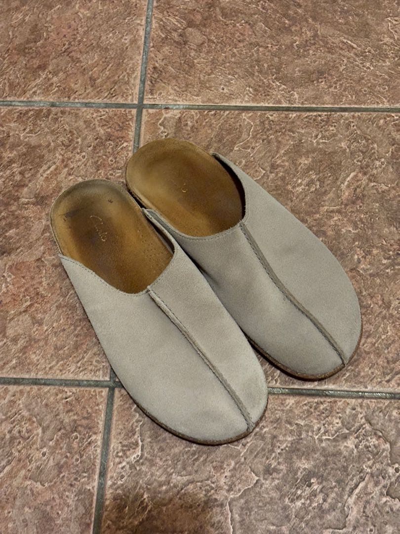 Clarks pilton easeサンダル レザーサンダル ワラビー