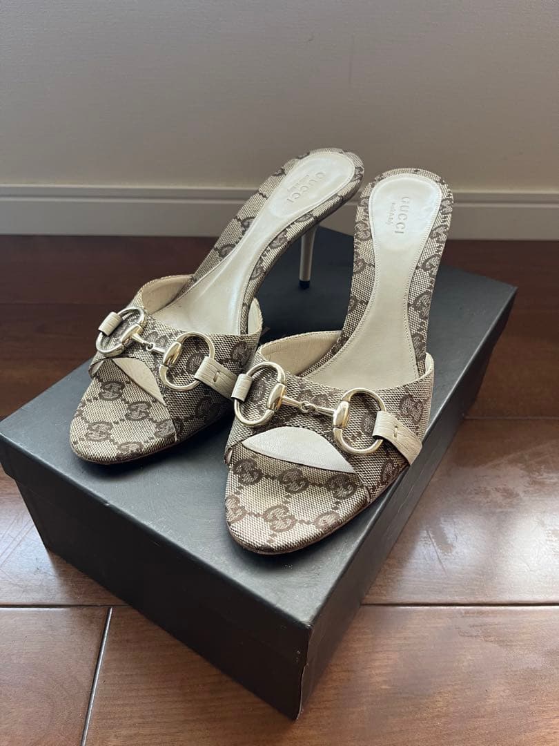 GUCCIサンダル23.5センチ