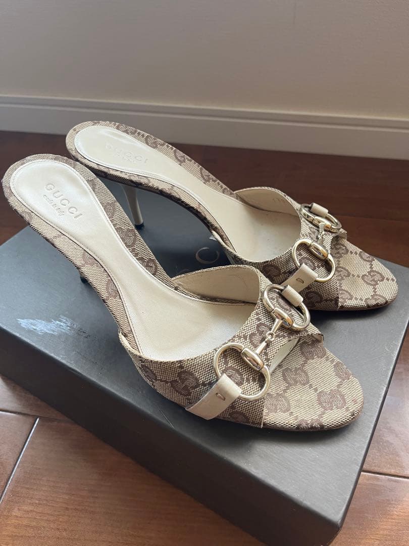 GUCCIサンダル23.5センチ