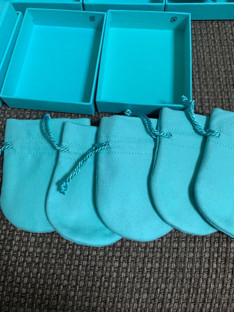 国内現行品　美品ティファニー空箱　巾着袋　20セット