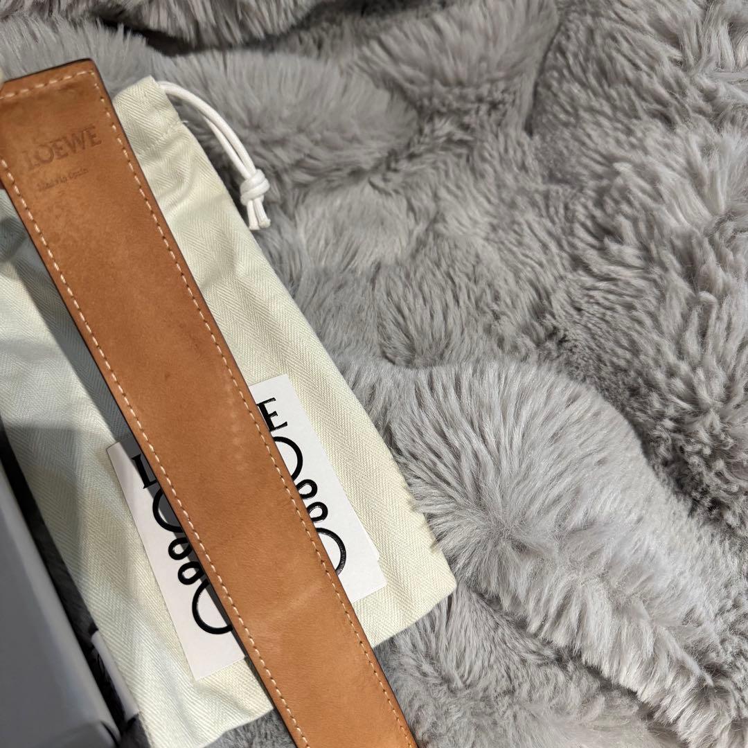 LOEWE レザー バングル 黒　スラップ　ブレスレット　カーフ　ブラック