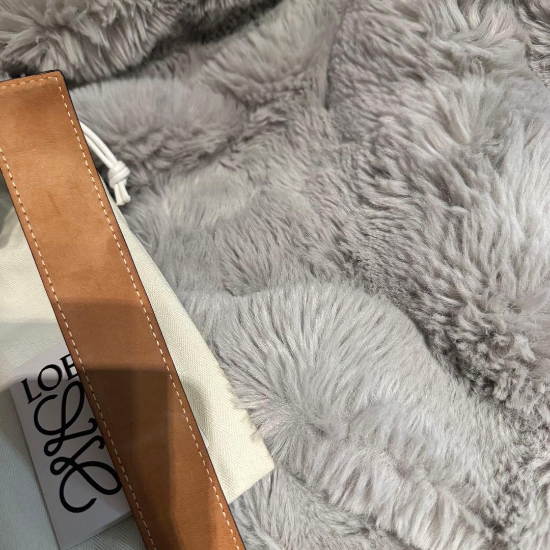 LOEWE レザー バングル 黒　スラップ　ブレスレット　カーフ　ブラック