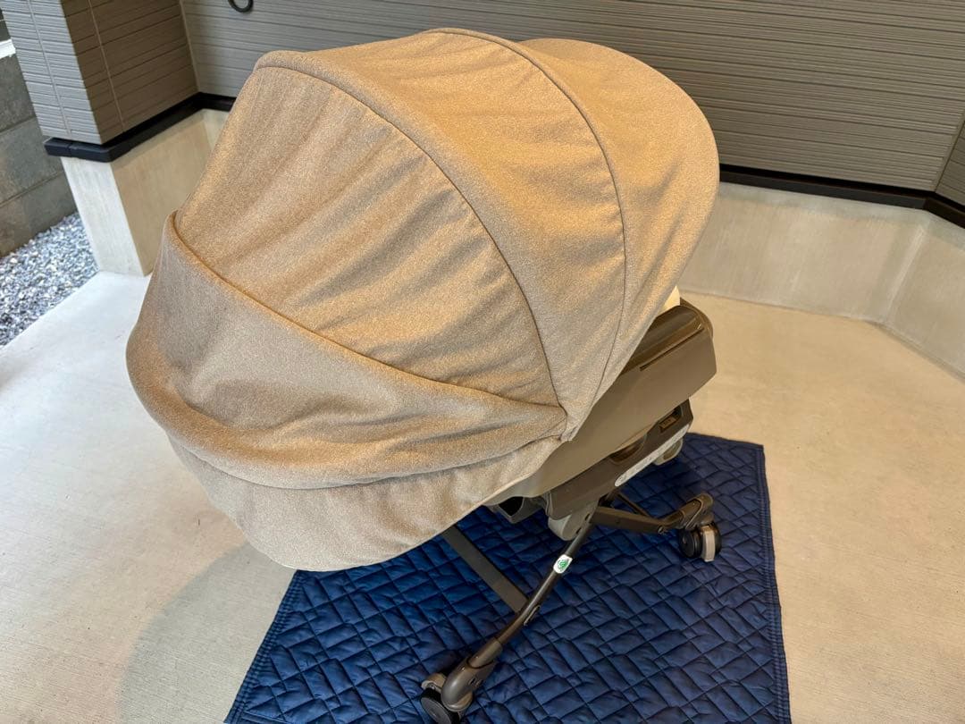 【美品】Combi コンビ ホワイトレーベル ネムリラ AT BEDi