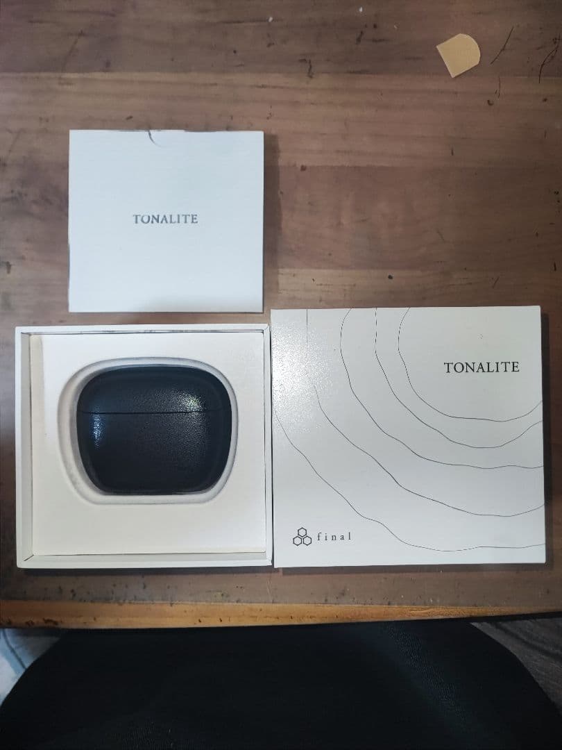 final Tonalite ブラック ワイヤレスイヤホン