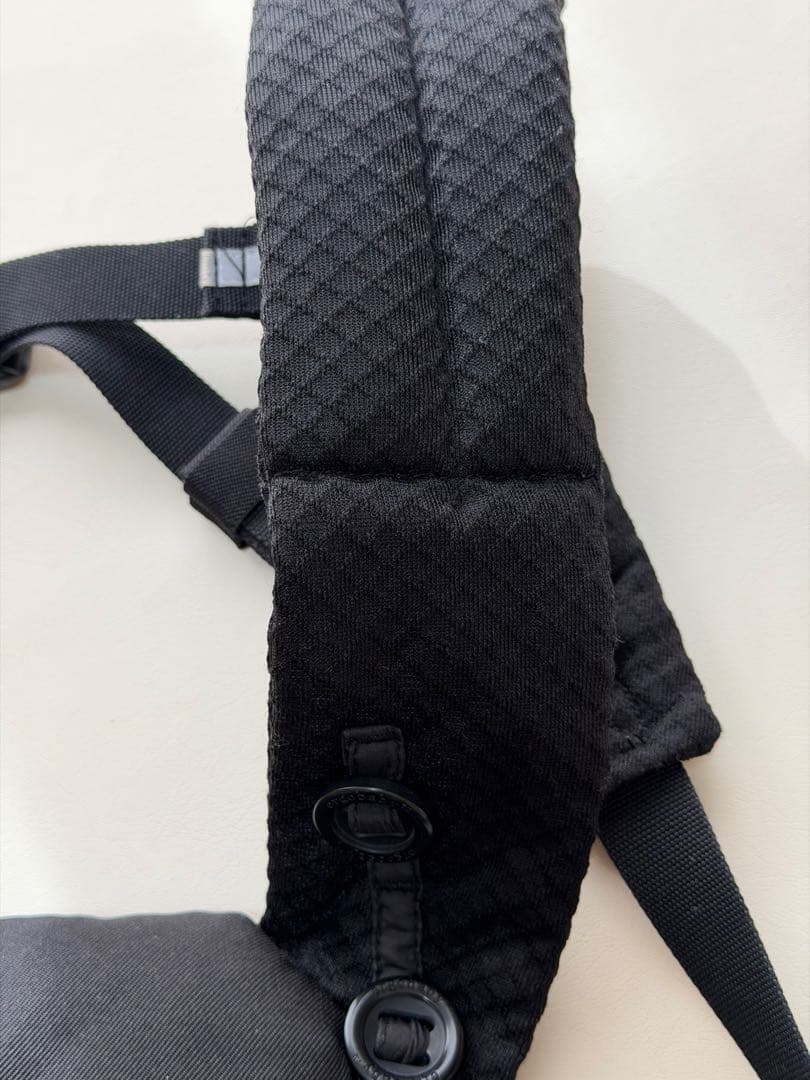 エルゴ　オムニブリーズ　オニキスブラック　抱っこ紐