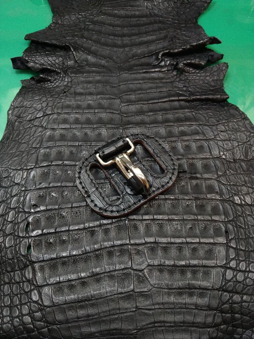 本物 クロコダイルレザー ベルトループ キーホルダー 総手縫い 国産鞣し ワニ革