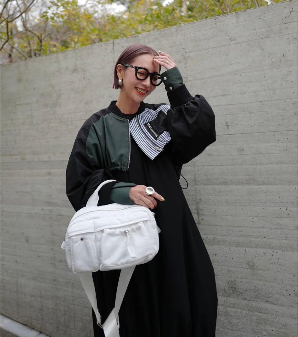 OMMO人気完売ボディバッグ⭐︎新品未使用