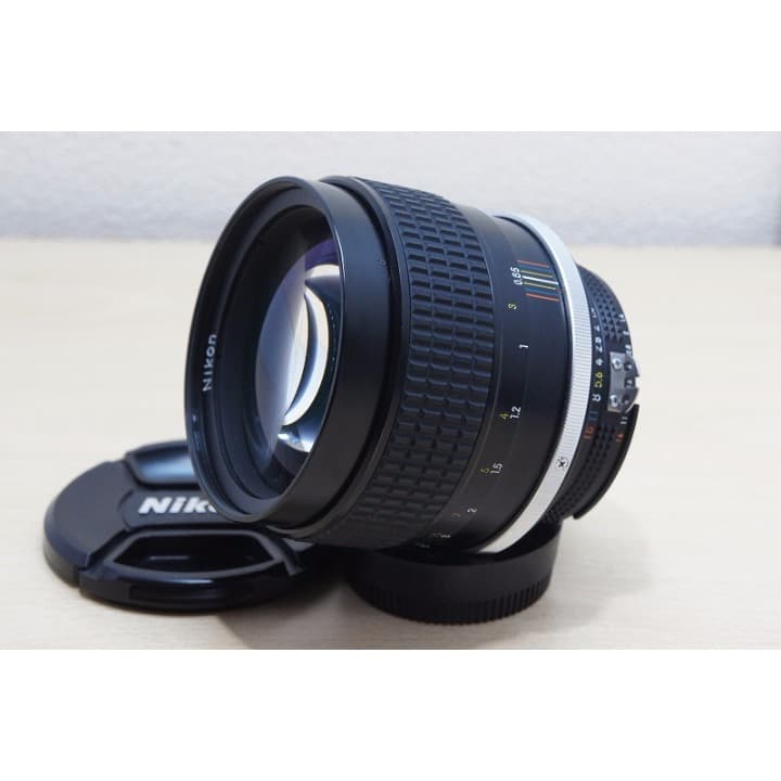 単焦点 明るい Nikon Ai-S NIKKOR 85mm F1.4