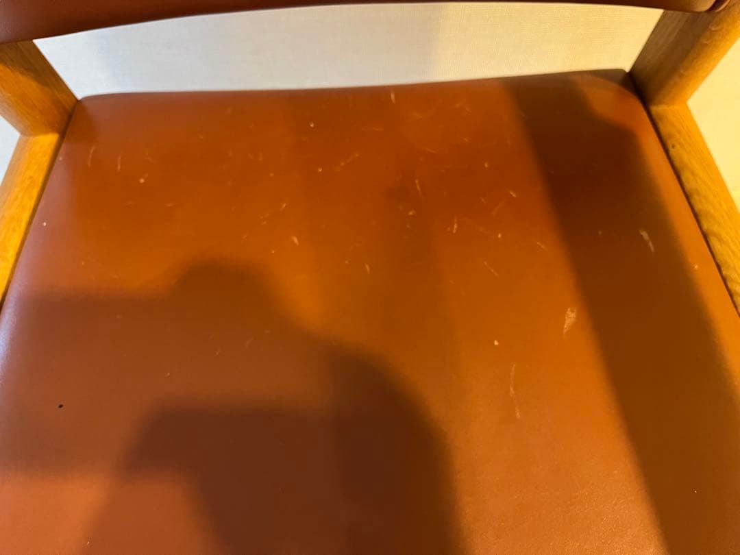 『GECKO』アーム付きダイニングチェア 木製