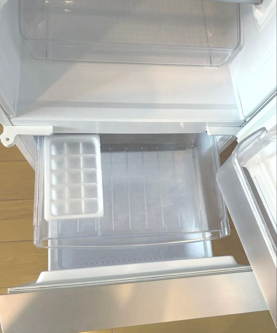 【送料込み】シャープ 冷蔵庫 SJ-GD14C-W 137L 【マット付き】