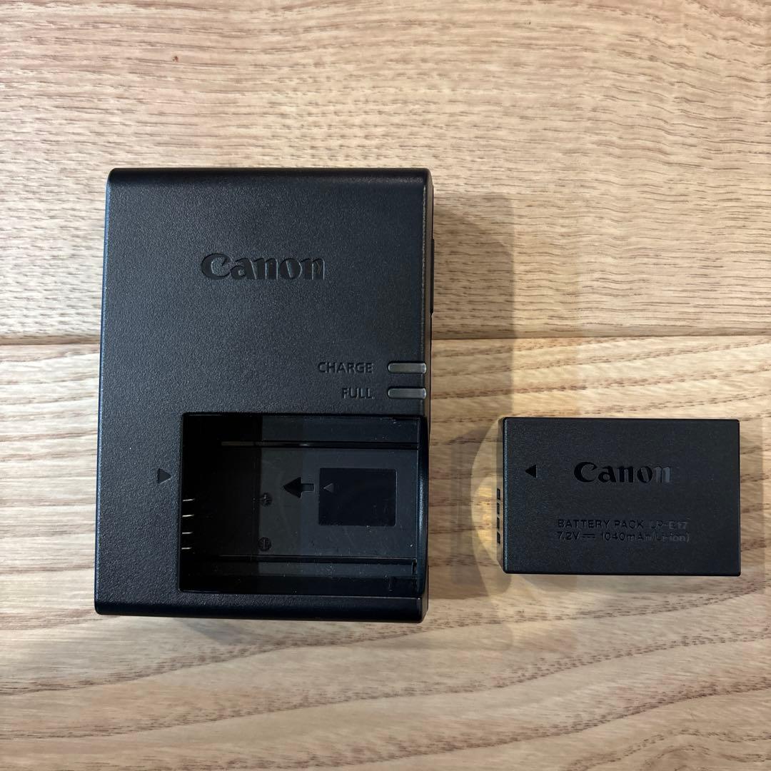 【ケース付き】Canon EOS Kiss X9 ダブルレンズキット