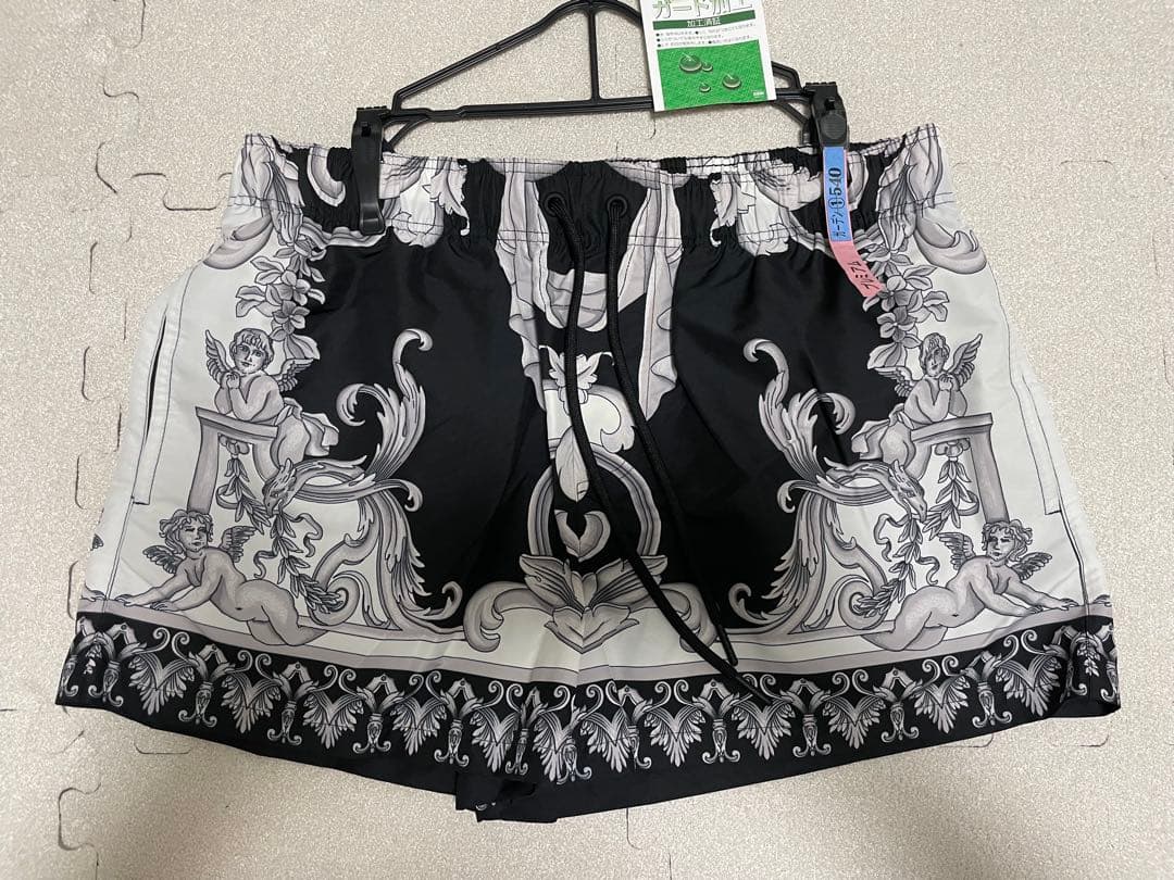 ベルサーチェ　水着