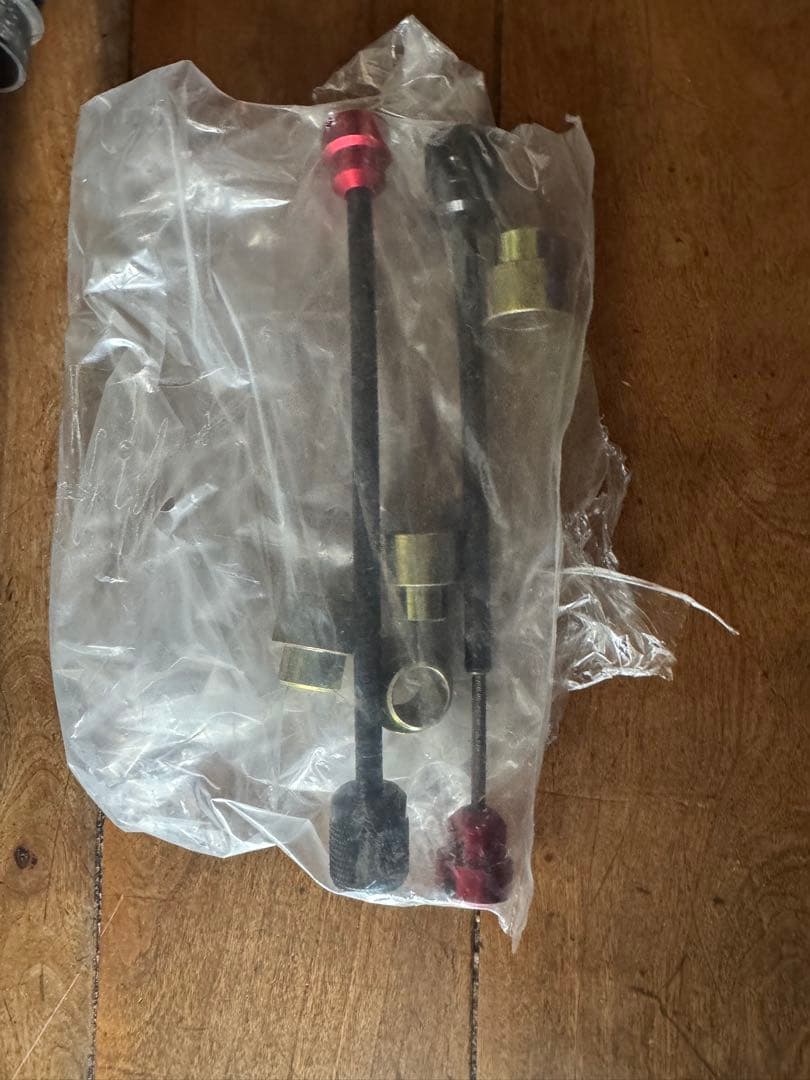 のん 22クラウン 220系クラウン BLITZ 車高調