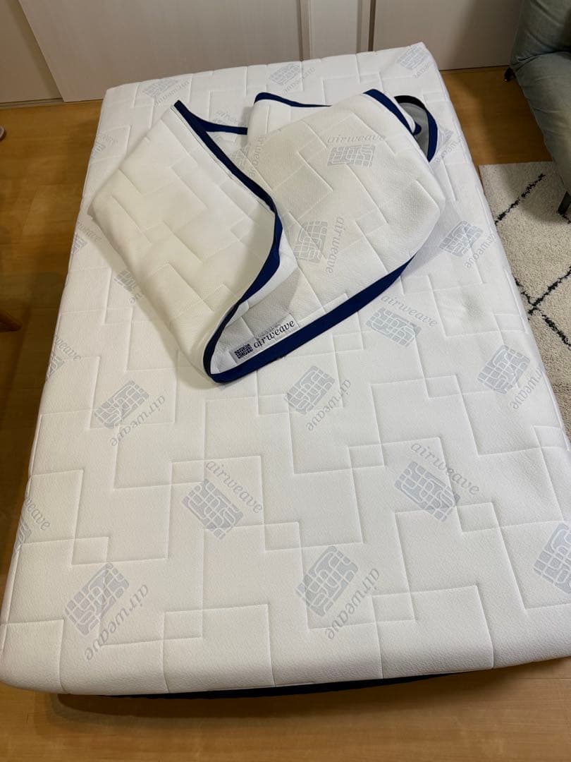 最終値下！【定価22万円】エアウィーヴ日本製ベッドマットレスS03セミダブル