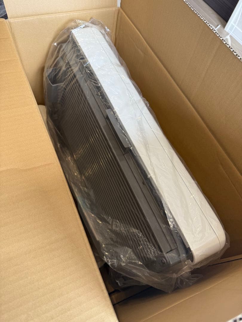 【2025年式/新品】温水ルームヒーター RH-5604RNA-WH-BL