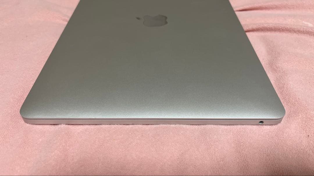 美品MacBook Pro 2019 2019年8GB 128GB充放電49回