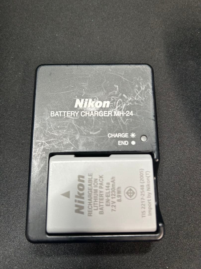 Nikon D5600 18-55mmレンズ＆70-300mmレンズセット