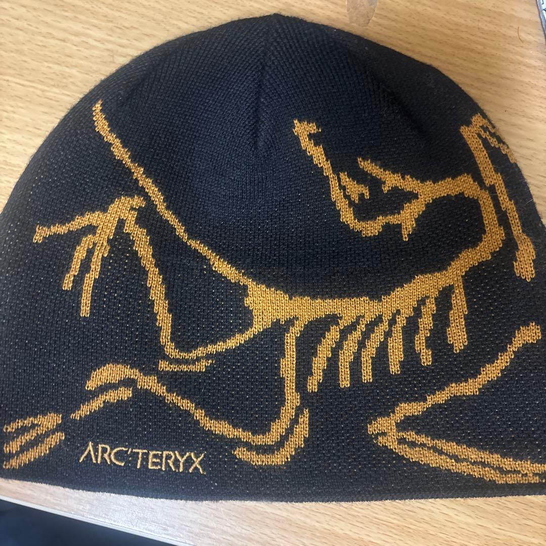 ARC'TERYX ニット帽 M 黒/金