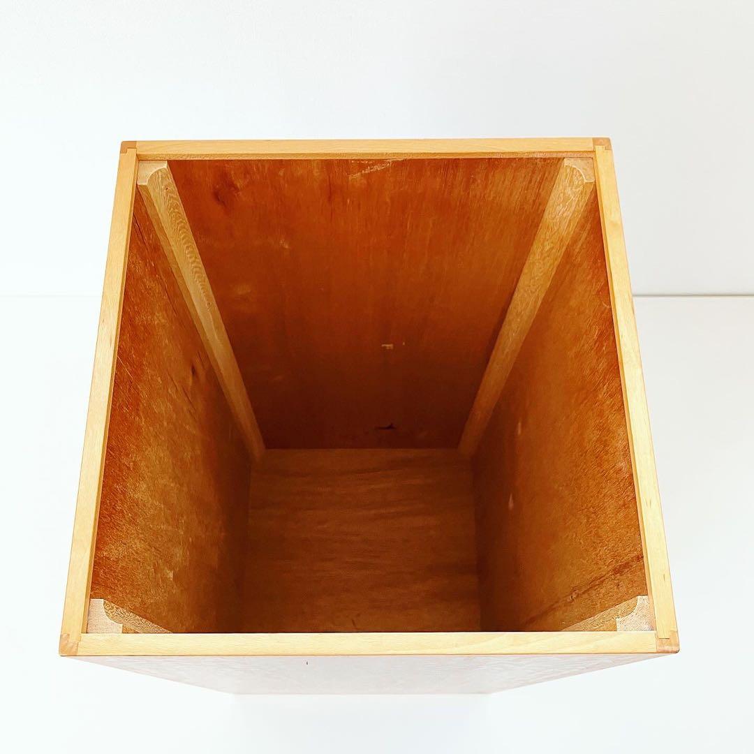 ゴミ箱　くずかご　モダンデザイン　古物　蚤の市　インテリア雑貨　オブジェ