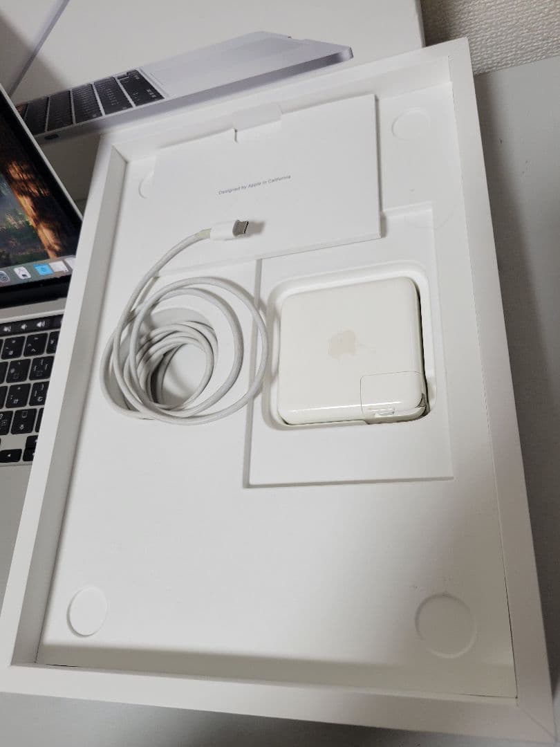 美品 MacBook Pro 2020 i5/16GB/512 充電78回