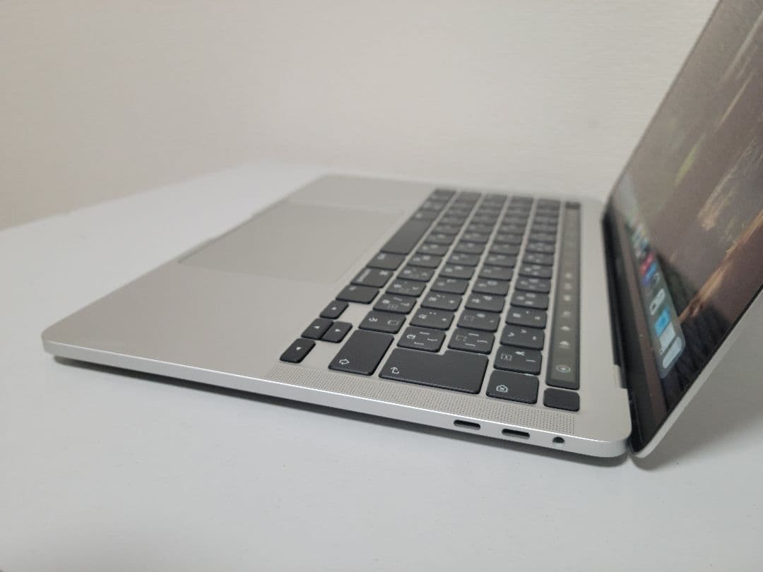 美品 MacBook Pro 2020 i5/16GB/512 充電78回